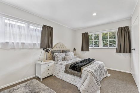 Photo of property in 1 Sunnypark Avenue, Rosehill, Papakura, 2113