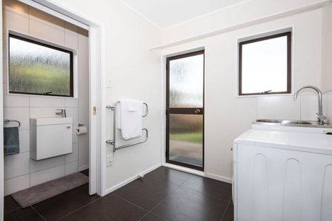 Photo of property in 170 Sturges Road, Henderson, Auckland, 0612