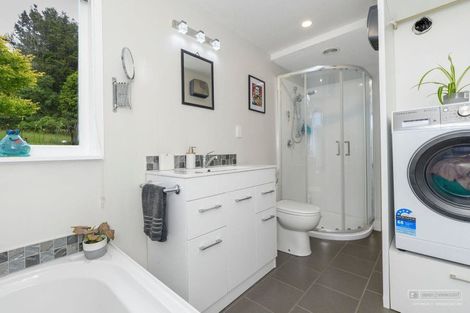 Photo of property in 21a Hamilton Road, Lake Rotoma, Rotorua, 3074