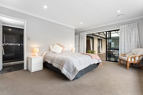 Photo of property in 23 Kahika Grove, Huapai, Kumeu, 0810