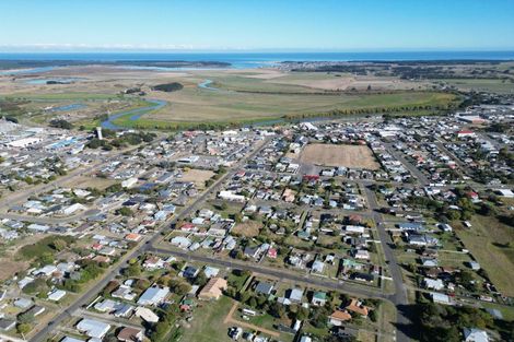 Photo of property in 9a Reeve Street, Foxton, 4814