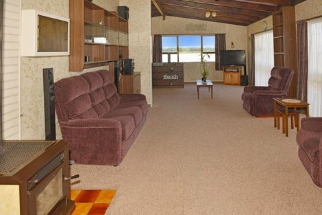 Photo of property in 3 Hartley Street, Foxton Beach, Foxton, 4815