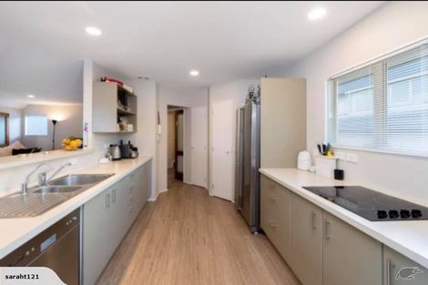 Photo of property in 4 Ellangowan Road, Waiake, Auckland, 0630