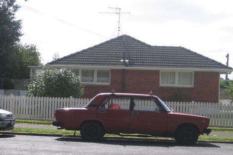 Photo of property in 2/149 Shakespeare Road, Milford, Auckland, 0620