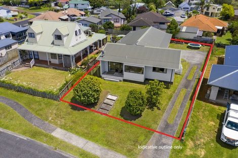 Photo of property in 128 Durrant Drive, Whangamata, 3620