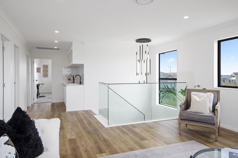 Photo of property in 75 Mutetai Road, Clarks Beach, 2122