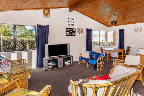 Photo of property in 2/16 Boundary Road, Opaheke, Papakura, 2113