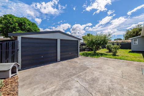 Photo of property in 2 Booth Street, Carterton, 5713