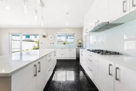Photo of property in 20 Carrickdawson Drive, Flat Bush, Auckland, 2019