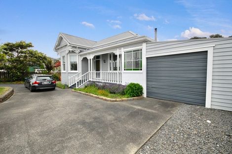 Photo of property in 1/20 Sulphur Beach Road, Northcote Point, Auckland, 0627