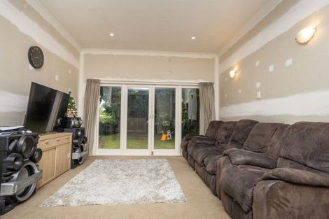 Photo of property in 30 Victoria Avenue, Dannevirke, 4930