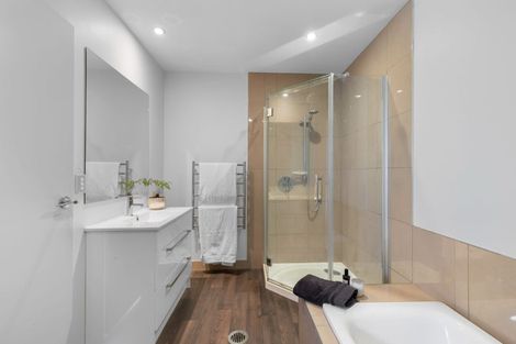 Photo of property in 5 Nerin Square, Lake Hayes, Queenstown, 9304