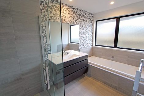 Photo of property in 1 Ashwood Lane, Bell Block, New Plymouth, 4312