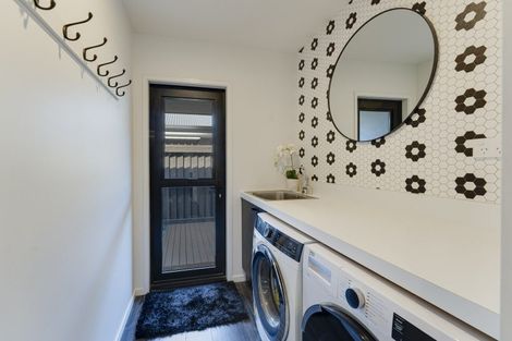 Photo of property in 13 Howden Drive, Jacks Point, 9371