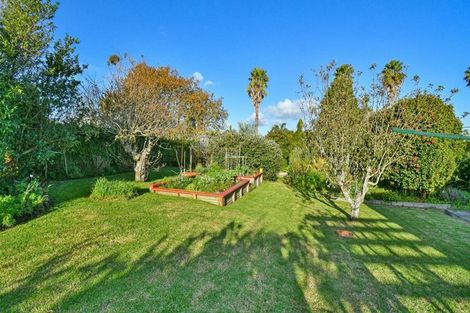 Photo of property in 233 Hill Road, The Gardens, Auckland, 2105