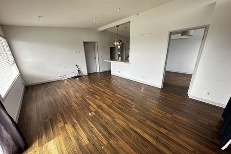 Photo of property in 1/6 Anne Road, Hillcrest, Auckland, 0627