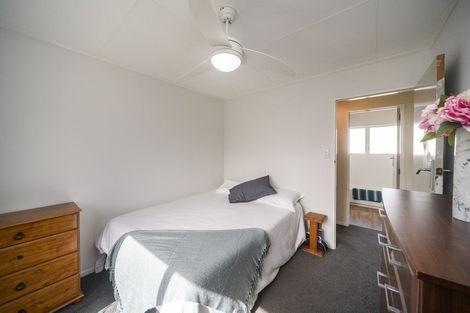 Photo of property in 14 Bendigo Street, Cloverlea, Palmerston North, 4412