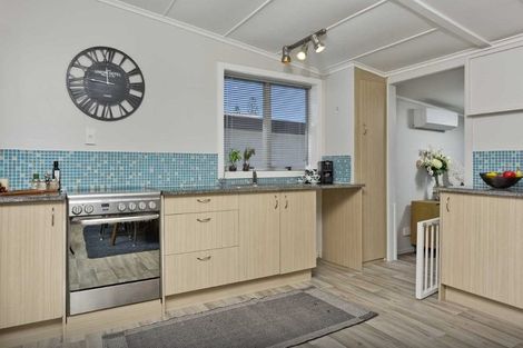 Photo of property in 973 Whangaparaoa Road, Tindalls Beach, Whangaparaoa, 0930
