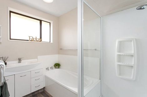 Photo of property in 1/39 Solomon Avenue, Redwood, Christchurch, 8051