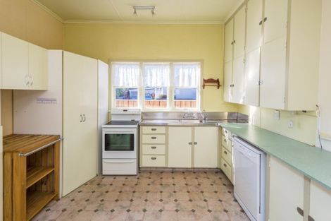 Photo of property in 2 Glasgow Street, Takaro, Palmerston North, 4412