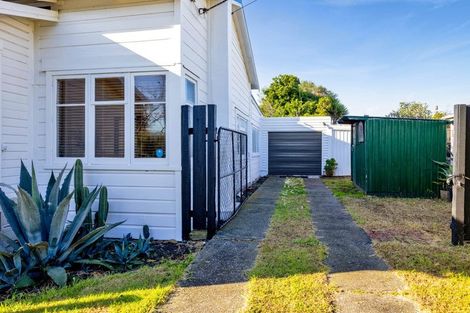 Photo of property in 35 Victoria Street, Patea, 4520