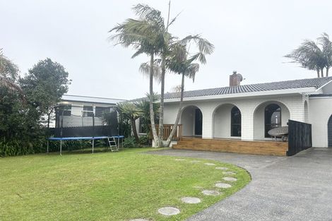 Photo of property in 51 Zealandia Road, Manly, Whangaparaoa, 0930