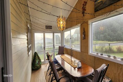 Photo of property in 1 Point Road, Mokau, 4376