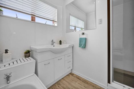 Photo of property in 15 Pukekohatu Street, Waitara, 4320