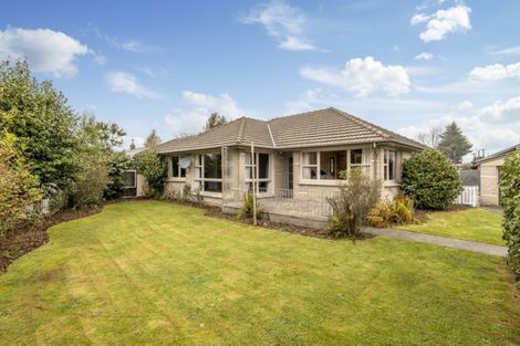Photo of property in 27 Clipper Place, Redwood, Christchurch, 8051