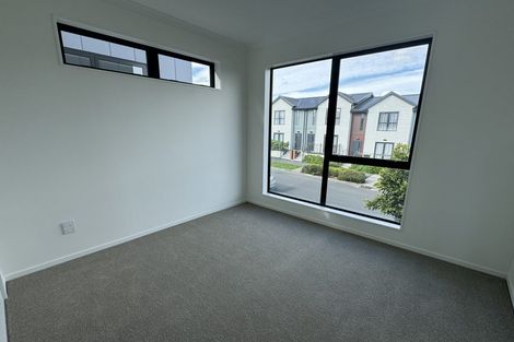Photo of property in 15 Mahalo Avenue, Wiri, Auckland, 2104