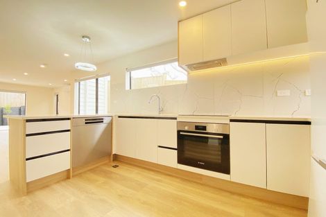 Photo of property in 18d Arrow Road, Forrest Hill, Auckland, 0620