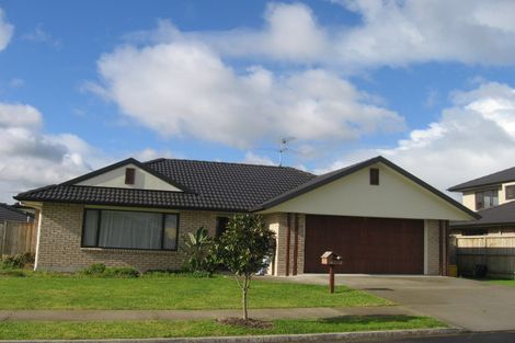 Photo of property in 12 Walter Haddrell Crescent, Flat Bush, Auckland, 2016