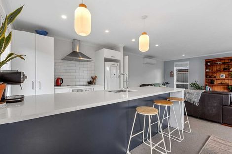 Photo of property in 10 Pioneer Crescent, Omokoroa, 3114