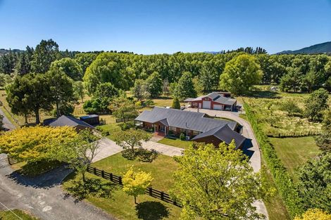 Photo of property in 262b Katherine Mansfield Drive, Whitemans Valley, Upper Hutt, 5371