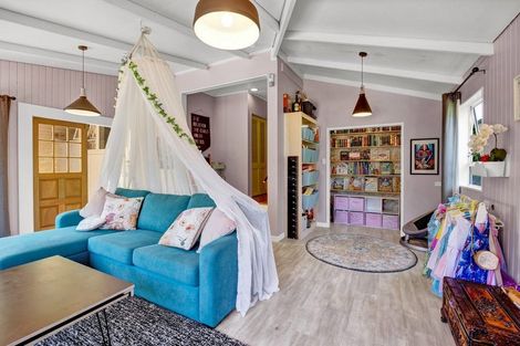 Photo of property in 187 South Road, Hawera, 4610