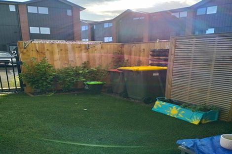 Photo of property in 1/10 Wilsher Crescent, Henderson, Auckland, 0612