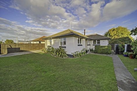 Photo of property in 6 Carisbrooke Street, Aranui, Christchurch, 8061