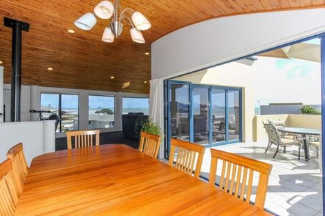 Photo of property in 19 Hamblyn Street, Strandon, New Plymouth, 4312