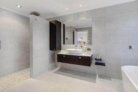 Photo of property in 13 Milano Boulevard, Karaka, Papakura, 2113