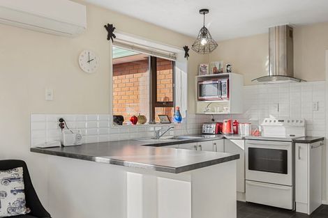 Photo of property in 2 Kilburn Street, Bishopdale, Christchurch, 8053