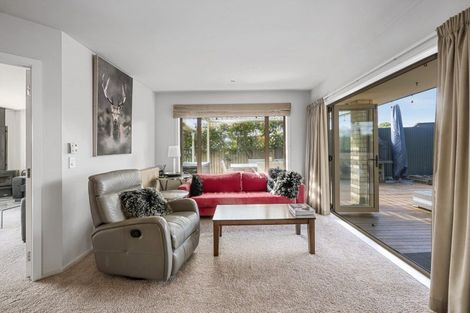 Photo of property in 40 Lakemere Way, Kinloch, Taupo, 3377