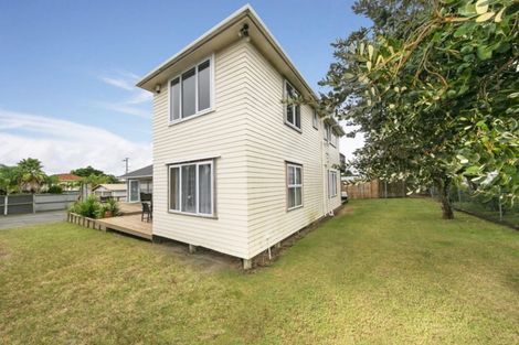 Photo of property in 67 Waipani Road, Te Atatu Peninsula, Auckland, 0610