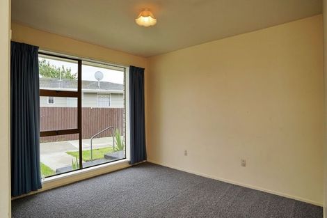 Photo of property in 1/69 Denise Crescent, Hornby, Christchurch, 8042