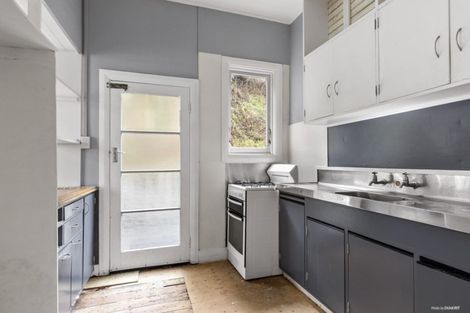 Photo of property in 28 Crieff Street, Northland, Wellington, 6012