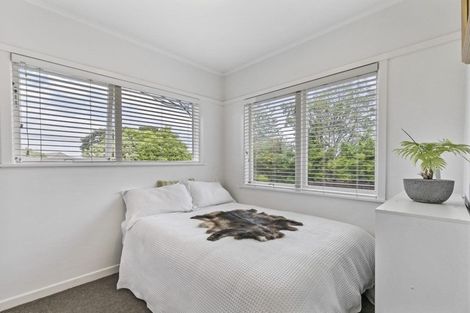 Photo of property in 1/318 Beach Road, Campbells Bay, Auckland, 0630