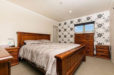 Photo of property in 33 Gala Place, Henderson, Auckland, 0612