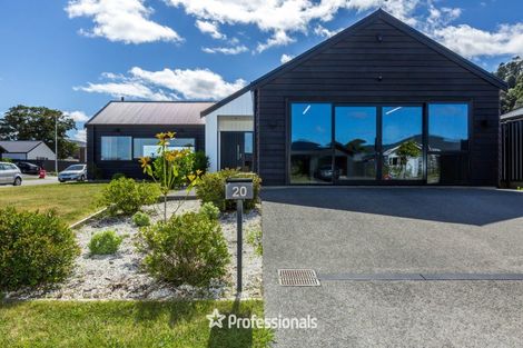 Photo of property in 20 Salisbury Crescent, Wallaceville, Upper Hutt, 5018
