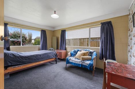 Photo of property in 15 Oberon Street, Stratford, 4332