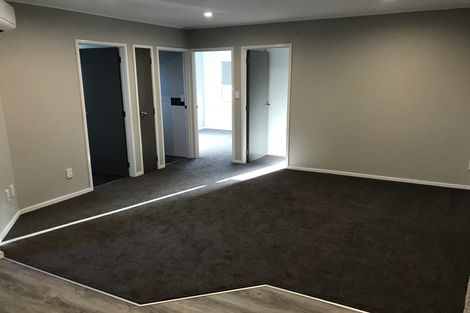 Photo of property in 105 Sandspit Road, Shelly Park, Auckland, 2014