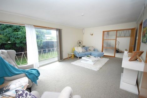 Photo of property in 15 Edgewater Drive, Pakuranga, Auckland, 2010